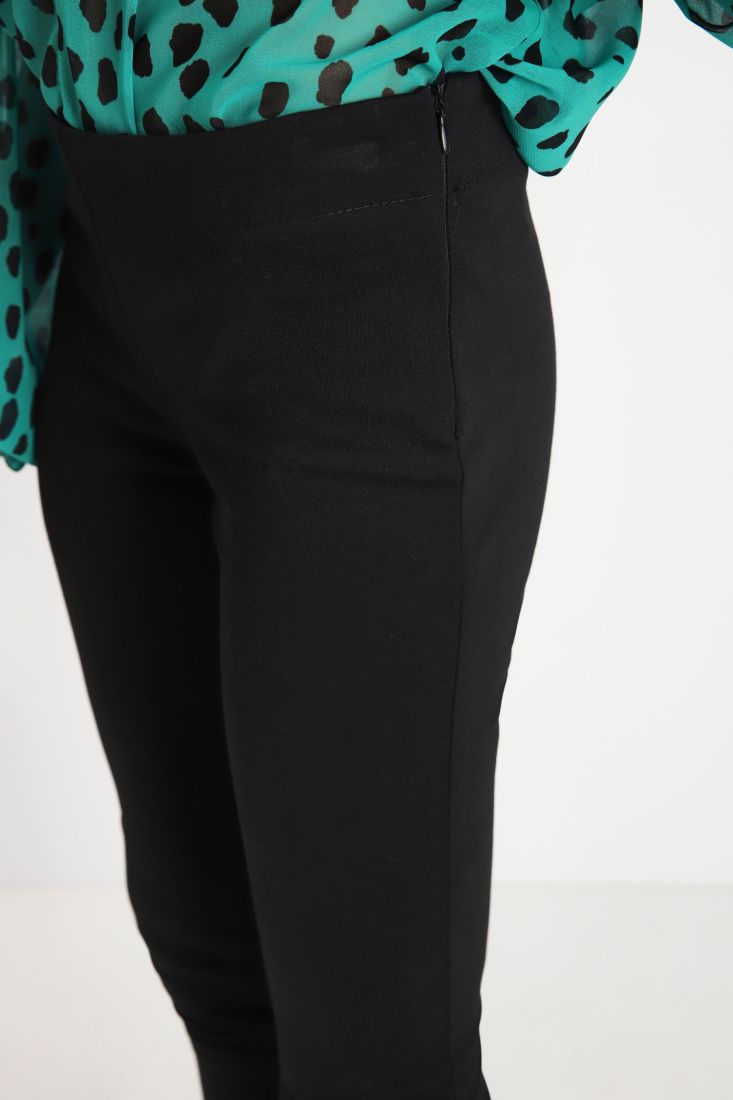 Pantaloni skinny con cuciture dettaglio